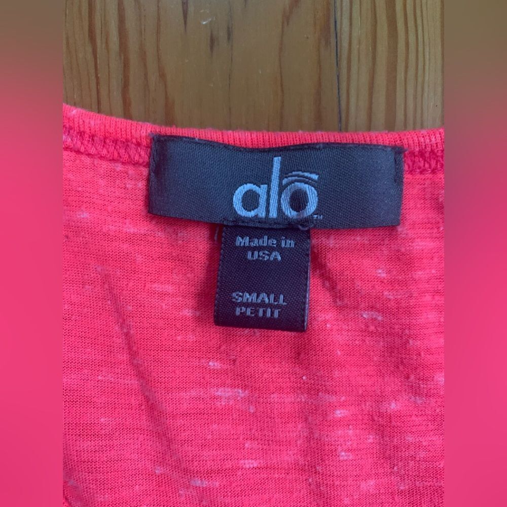 Alo Tank Top - Picture 3 of 4